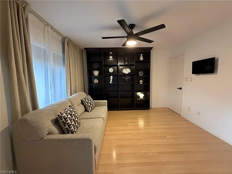 576 Retreat Dr #201 — Photo 47
