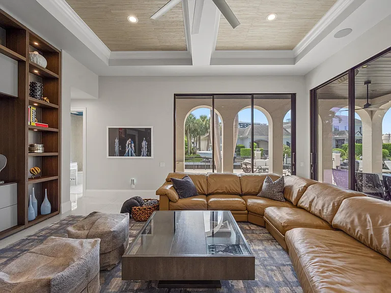 7474 NE Bay Cove Ct — Photo 47