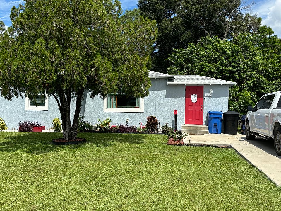 1st image of 1257 Essex Dr N