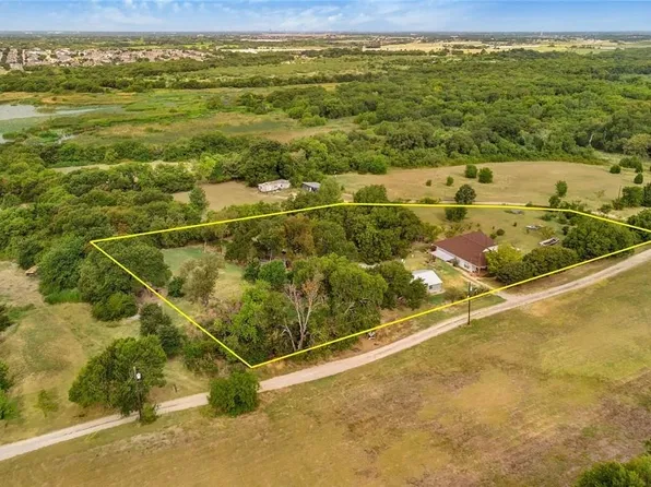 6825 Chiesa Rd, Rowlett, TX 75089