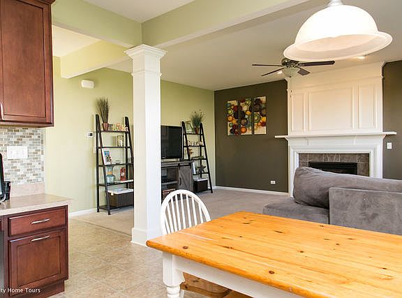3rd image of 3526 Brighton Ln