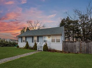 103 Anderson Ave, North Babylon, NY 11703