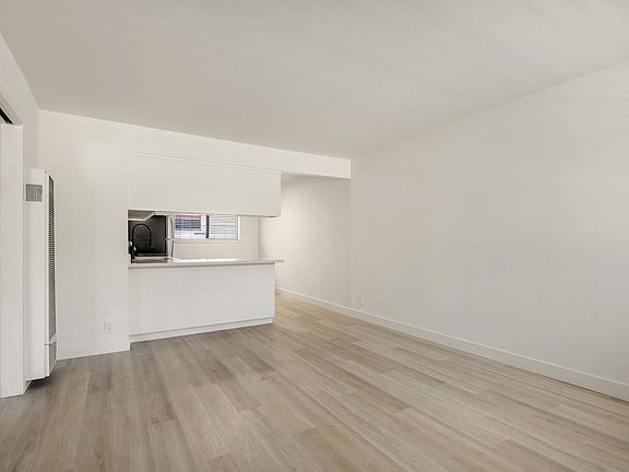 4th image of 544-550 S 6th St #9