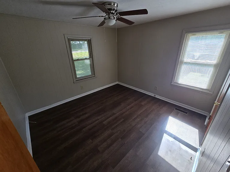 131 Hedstrom Dr — Photo 10