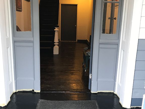 Semi-private entrance shared with one other tenant