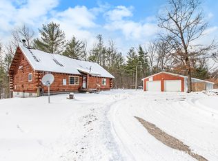 20585 Gates Rd, Howard City, MI 49329