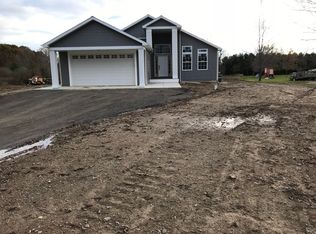 6739 Slawski Dr, Fowlerville, MI 48836