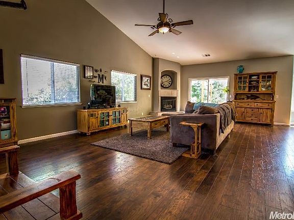 4th image of 2278 Grouse Dr