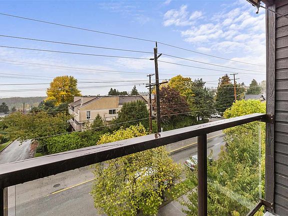 5th image of 315 10th St #303