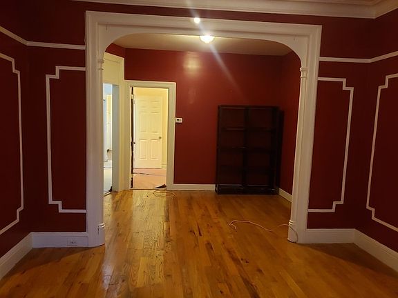 2nd image of 249 E 23rd St #2