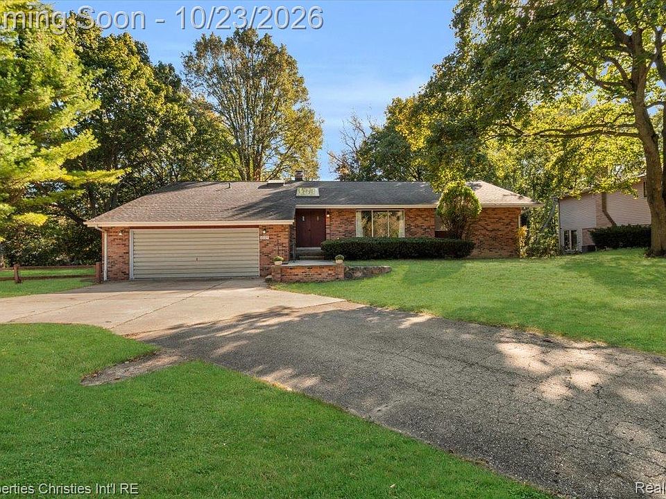 2779 W Wattles Rd, photo 2