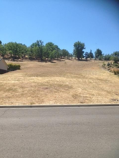 1st image of 124 Monterey Dr