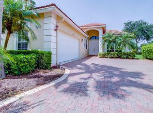 5701 Fountains Dr S, Lake Worth, FL 33467