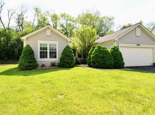 1822 Cambridge Dr, Carpentersville, IL 60110