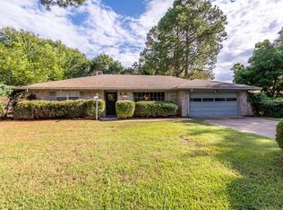 1708 W Lavender Ln, Arlington, TX 76013