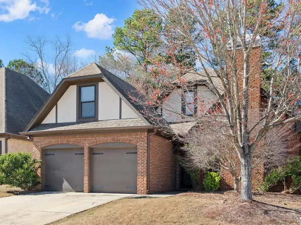 2311 Abbeyglen Cir, Hoover, AL 35226