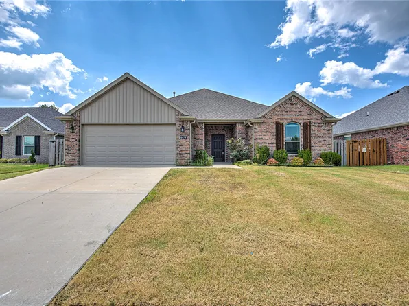 4479 W Topeka Ave, Fayetteville, AR 72704