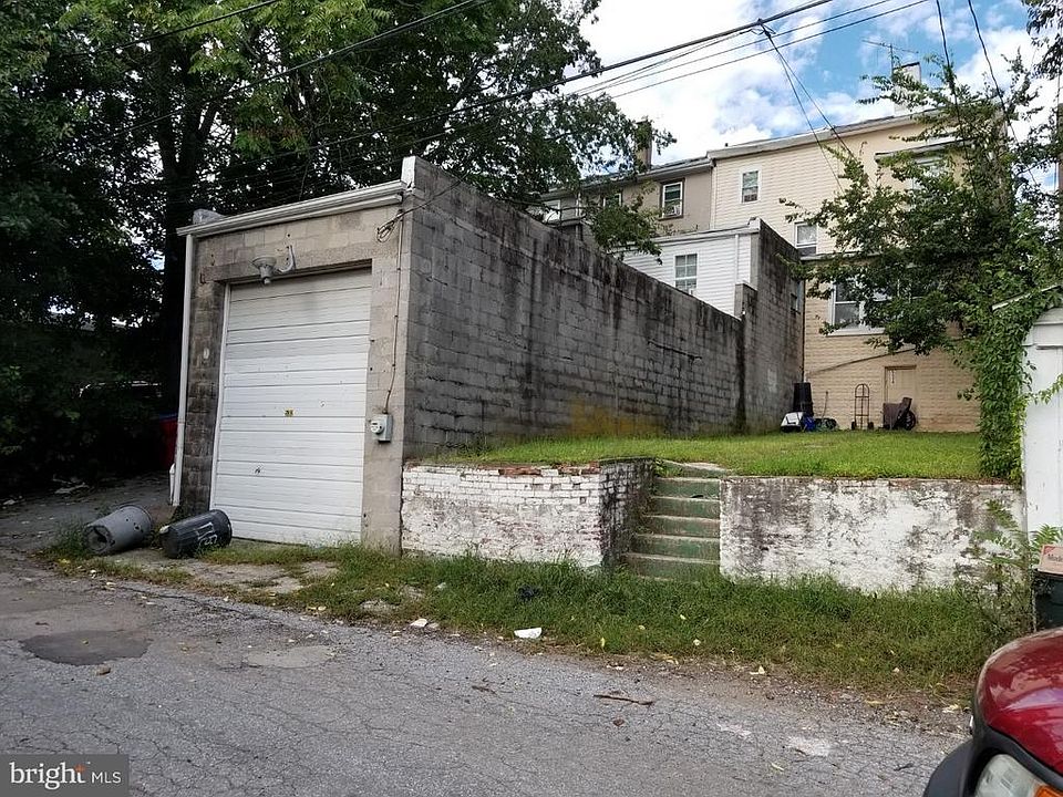 2nd image of 532 Green St