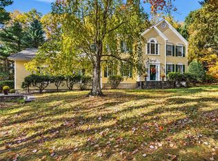 415 Trimtown Rd, Scituate, RI 02857