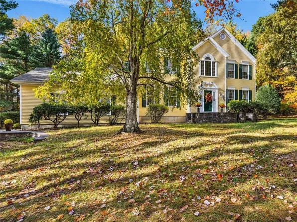415 Trimtown Rd, Scituate, RI 02857