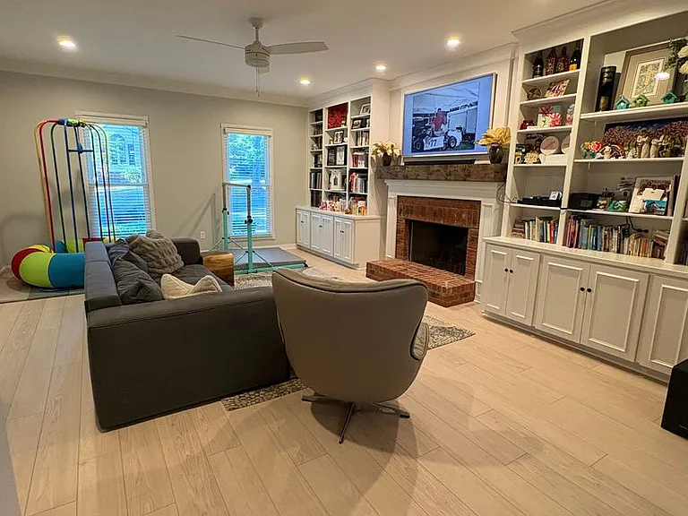 5 Saint Thomas Ct — Photo 4