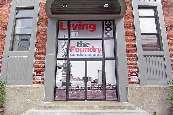 Sold by Christoph Schluender Realty | media 9