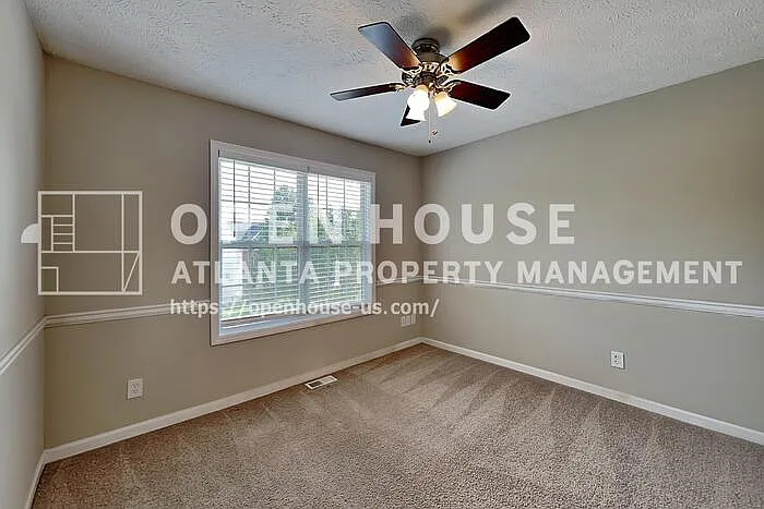 37 Christopher Dr — Photo 13