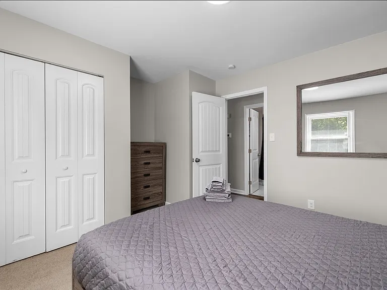 1048 Ivy Ln — Photo 17