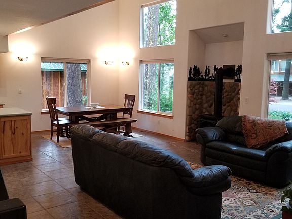 living/dining/open concept