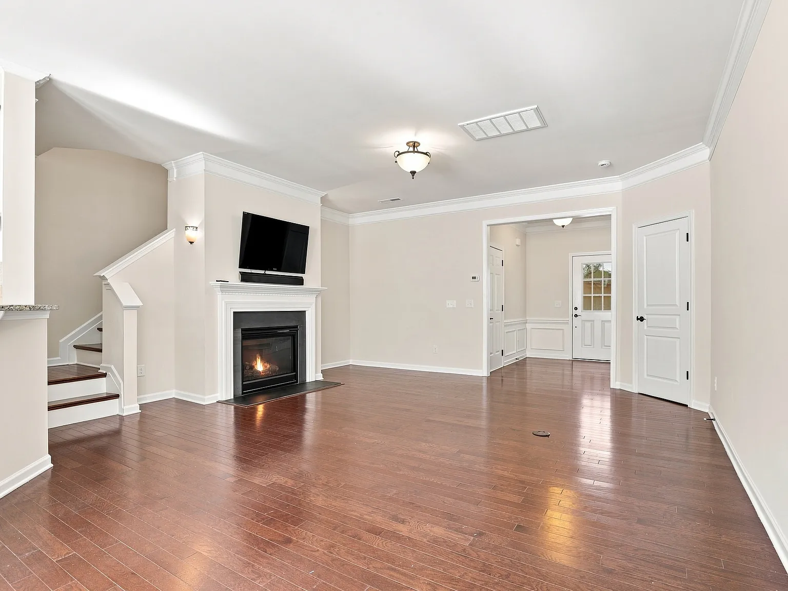 3 bed, 2.5 bath, 1622 sqft, $2,395 — Photo 4