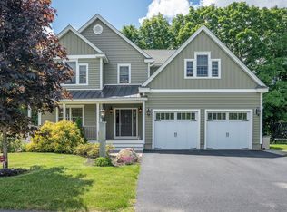 1 Boxwood Rd, Westford, MA 01886