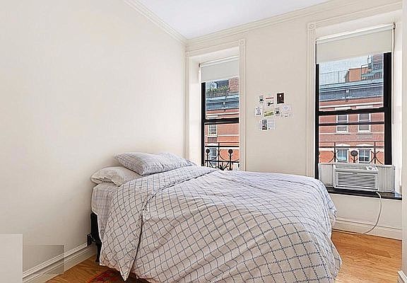 3rd image of 135 E 27th St Penthouse 2