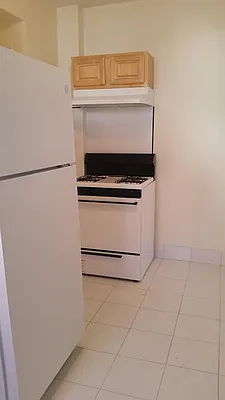 Rented by Lang Realty LLC | media 32