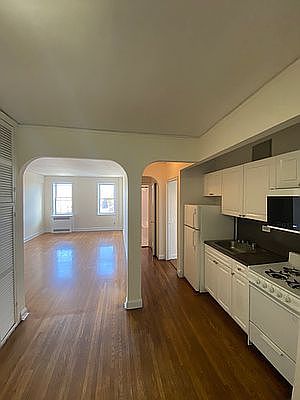 3rd image of 3260 Netherland Ave APT 6C