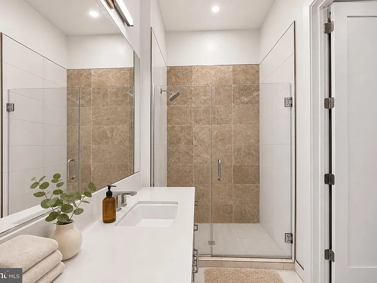 801 N Fairfax St #137 — Photo 11