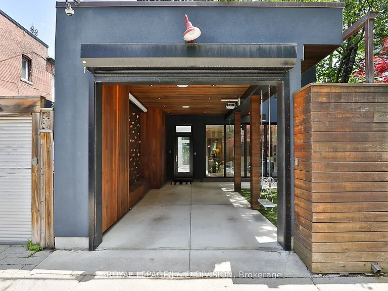 426 Ontario St — Photo 37