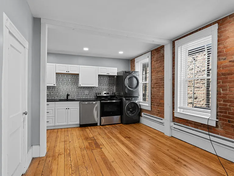 296 Main St #2 — Photo 8