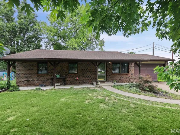 407 S Smith St, Smithton, IL 62285