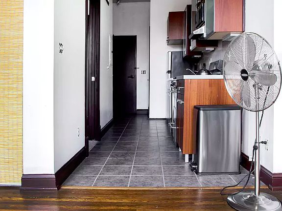 3rd image of 12 W Poplar Ave APT 205