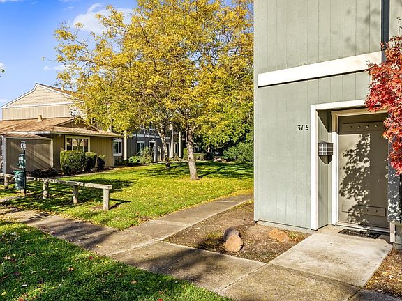 4th image of 31 Oliva Drive #E