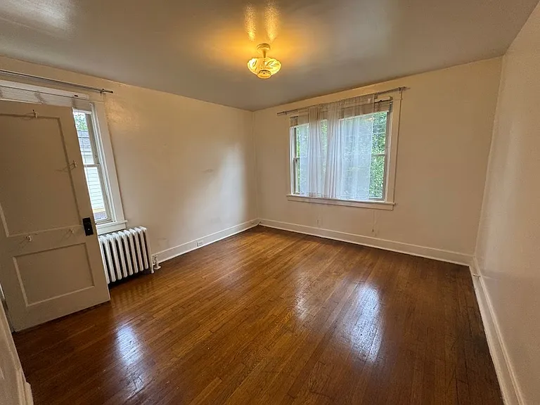 1331 Shady Ave — Photo 11