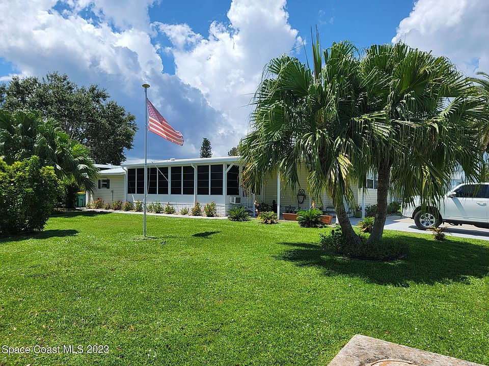 1st image of 380 Dolphin Cir