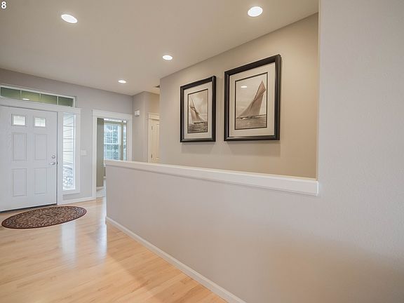 3rd image of 420 N Stonegate Dr