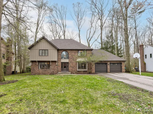 238 Foxdown Rd, Holland, MI 49424