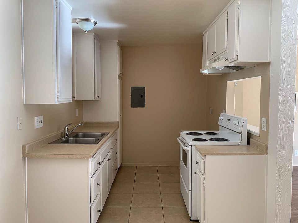 1st image of 14209 Syracuse Dr APT 8