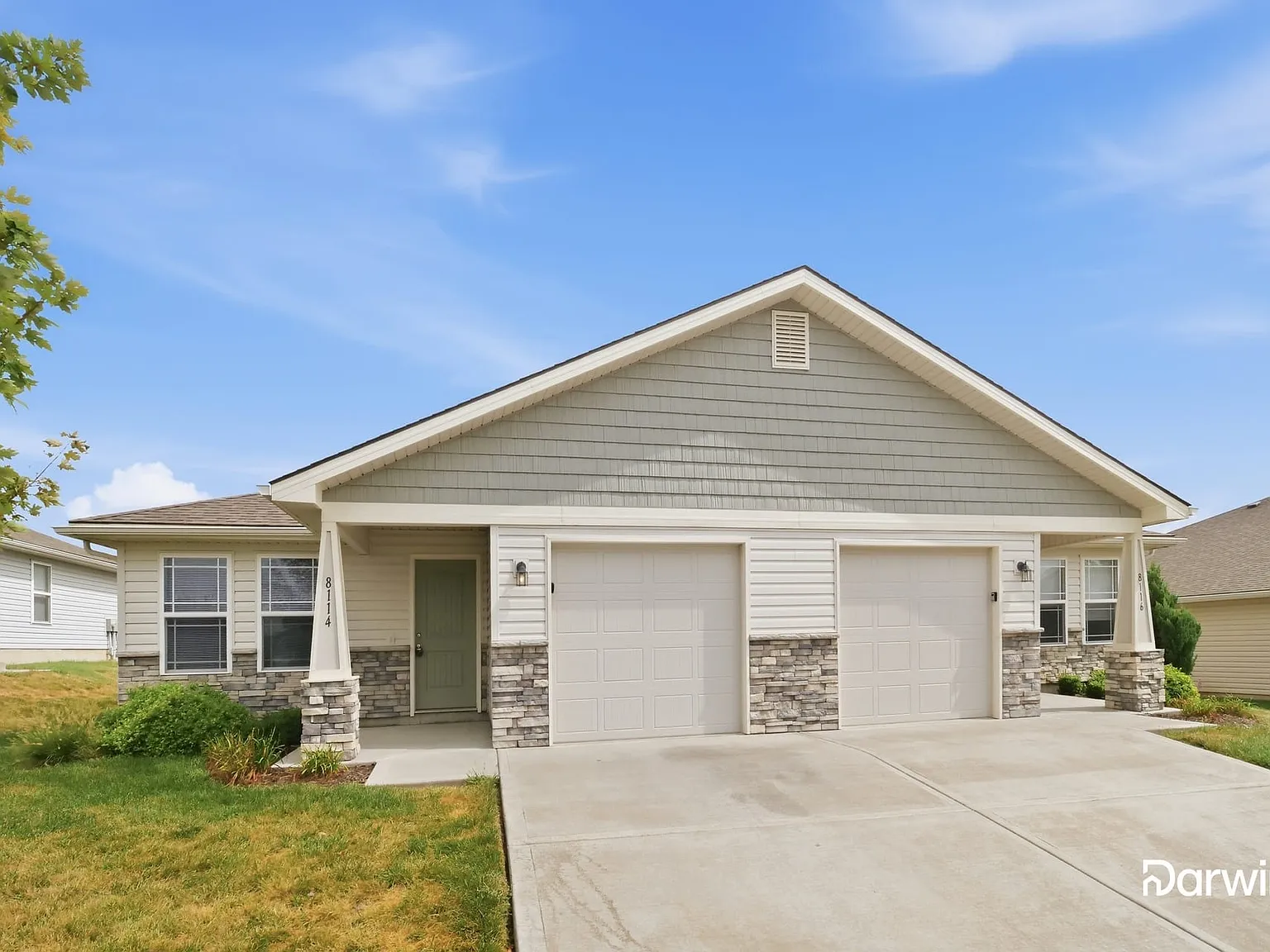 3 bed, 2.0 bath, 1253 sqft, $1,750 — Photo 1
