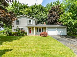 2 Little Doe Run, Fairport, NY