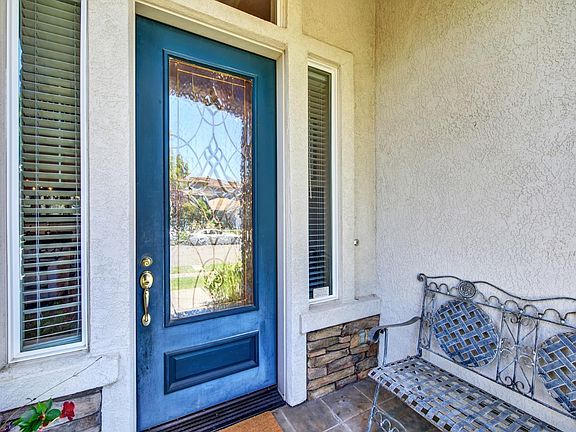 5th image of 204 Verona Way