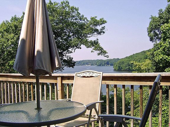 White Meadow Lakefront