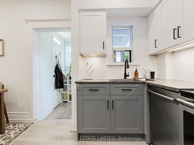 37 Rusholme Rd #MAIN — Photo 11
